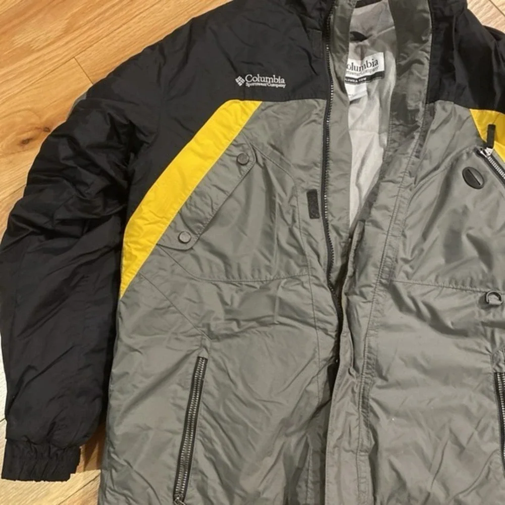 Columbia Youth 18/20 Gray Black Yellow Winter Coat Lots Of‎ Pockets 212